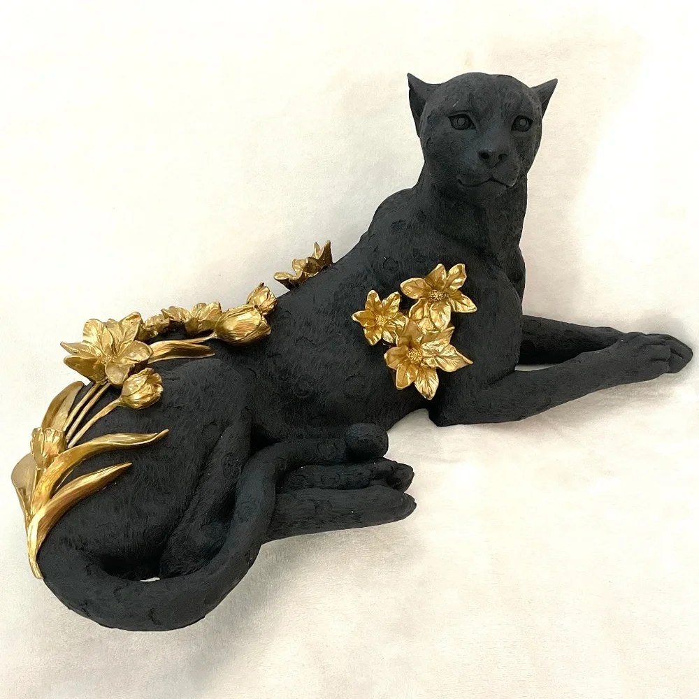 Black Resin Leopard Sculpture/Statue With Gold Roses and Flowers - Picture 5 of 16